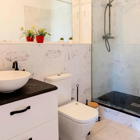 Enchanting 2 Bedroom Flat With Terrace Near Placa Espanya Barcelone Extérieur photo